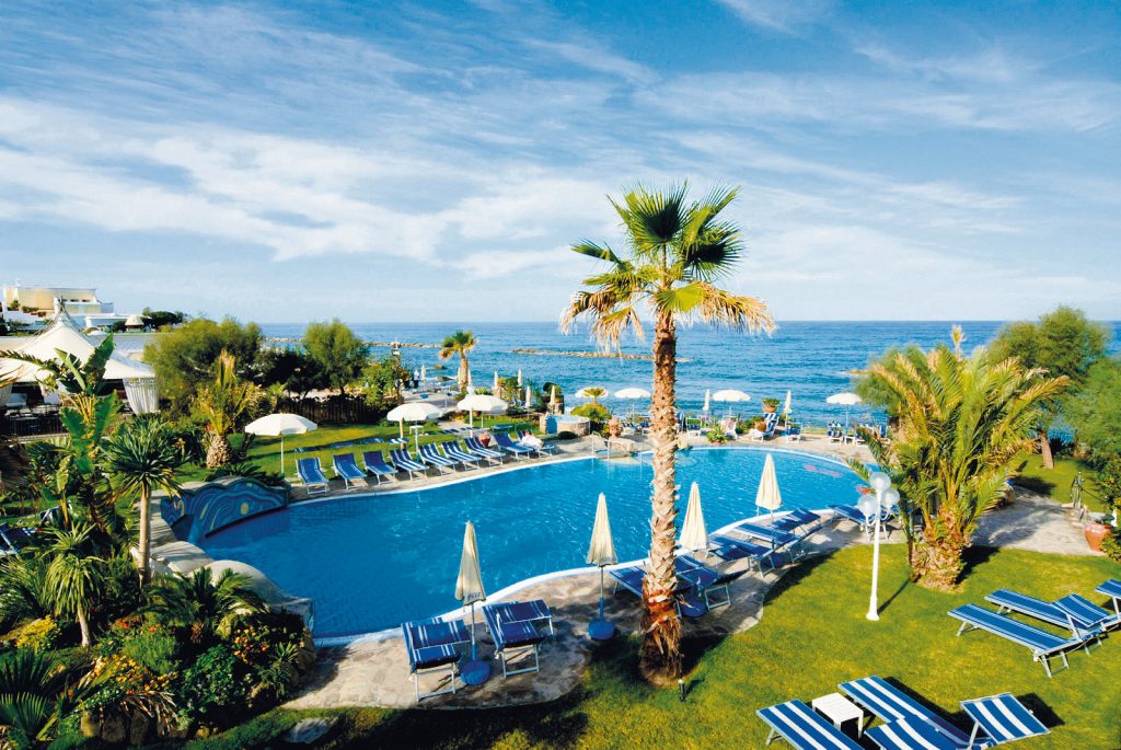 hotel-tritone-piscina-esterna